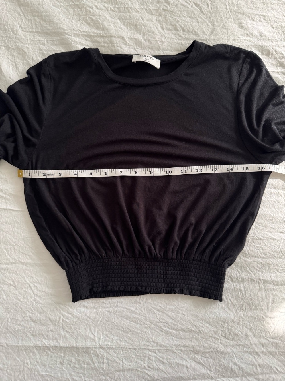 Aritzia Babaton Cropped Smocked Hem Crewneck Top - Black - Picture 8 of 9